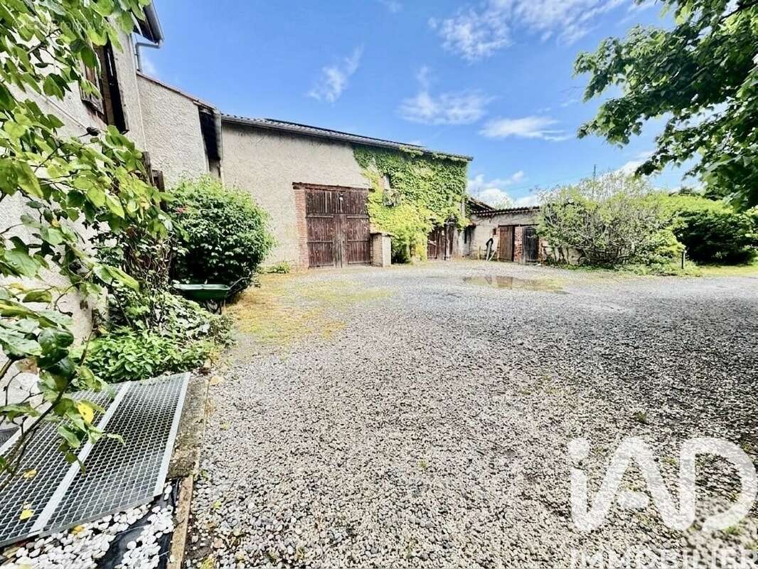 Photo 5 - Maison à SAINT-ROMAIN-LE-PUY