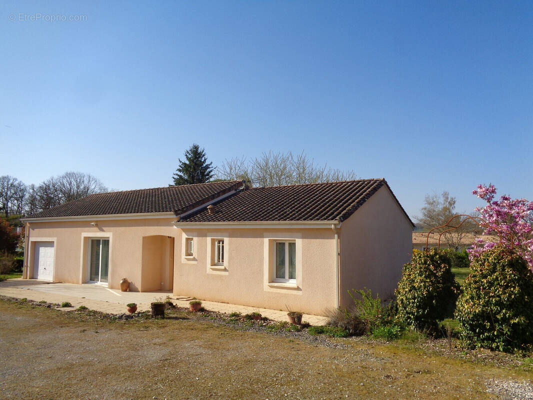 Maison à TOCANE-SAINT-APRE