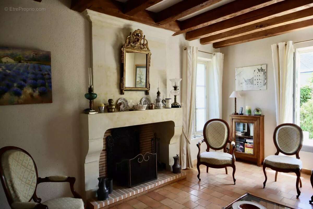 Maison à LA CHARTRE-SUR-LE-LOIR