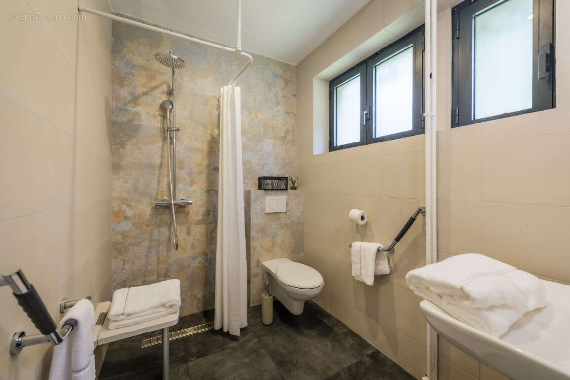 Maison à SEGUR-LE-CHATEAU