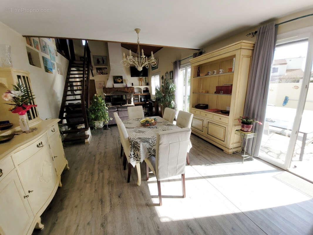 Maison à COLOMBIERS