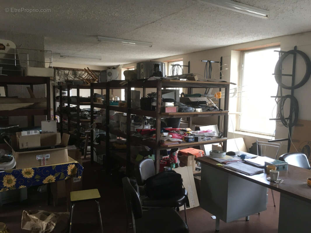 Commerce à LE CHAMBON-SUR-LIGNON