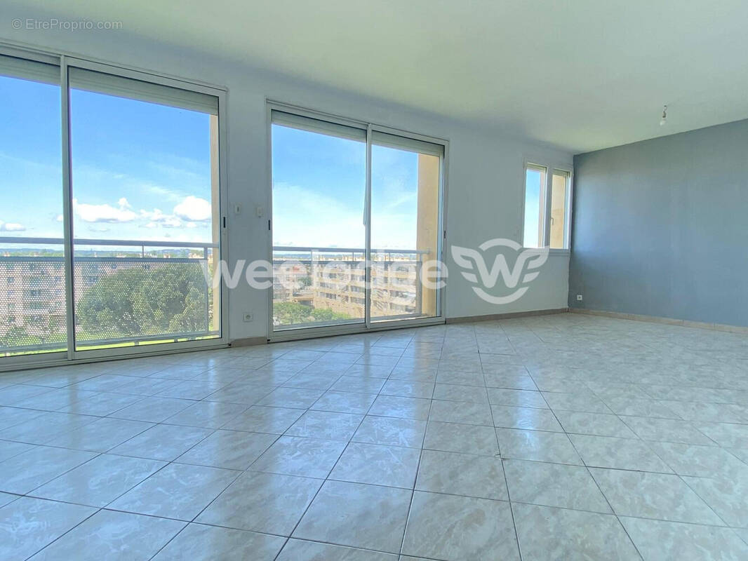 Appartement à LE PONTET