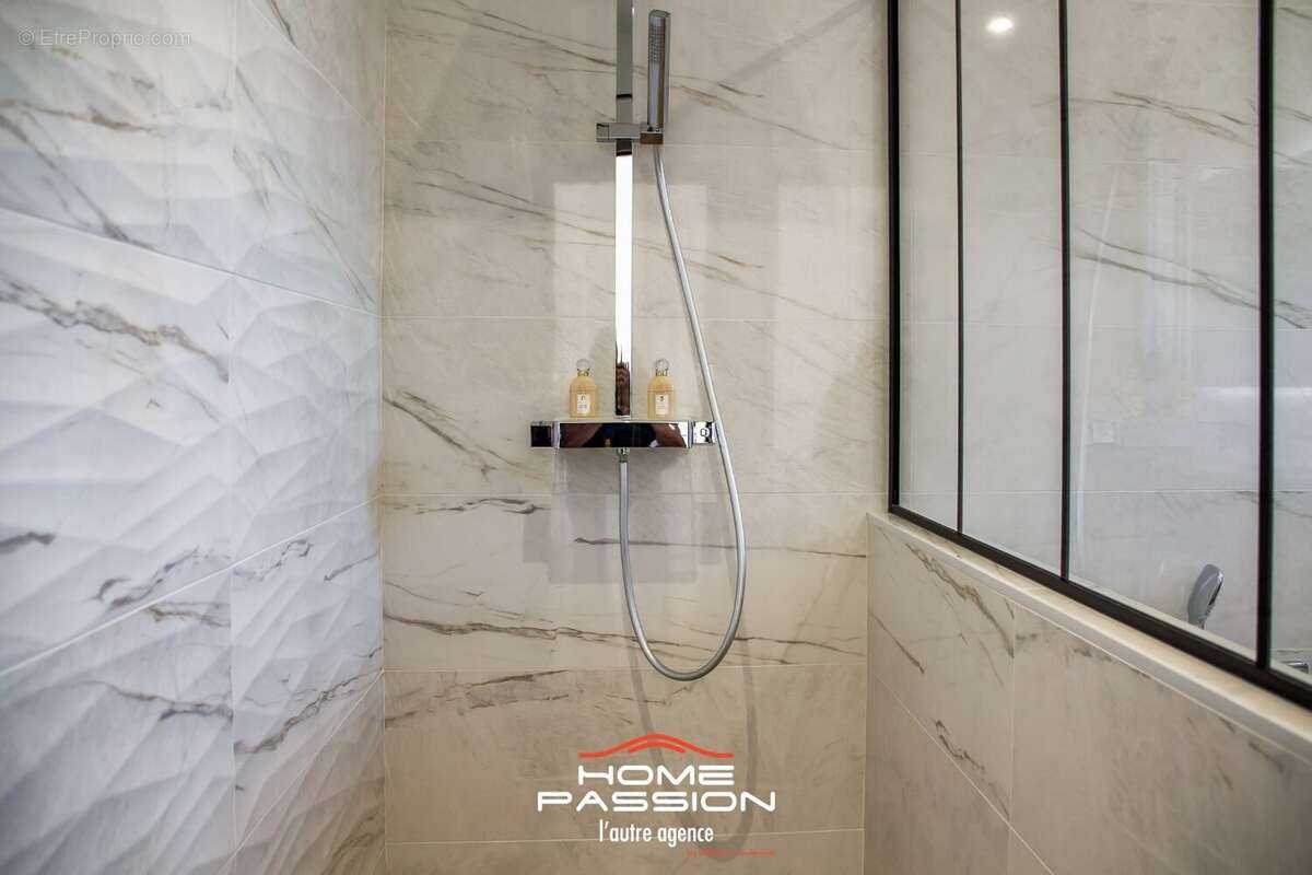 Maison à LES MATHES