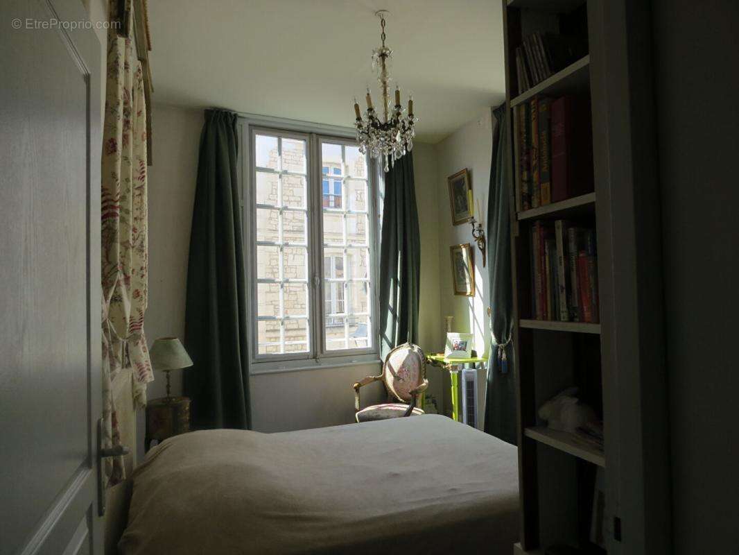 Beau T3 dans immeuble de caractère hyper centre - photo 7
