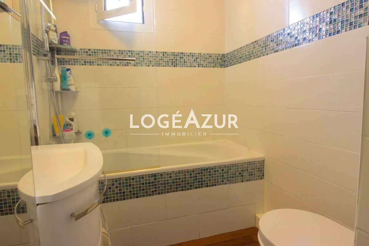 Appartement à VALLAURIS