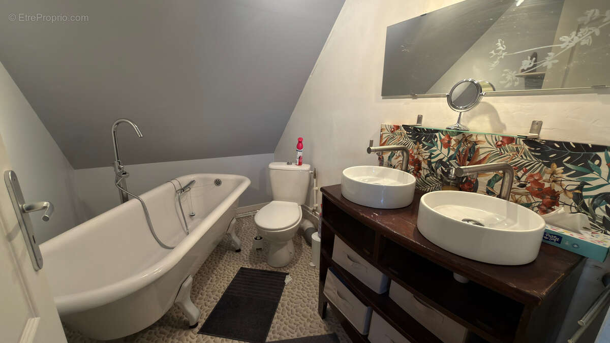 Propriété centre ville ROUVRAY  ( 21 cote d'or ) au calme habitable de suite - photo 19