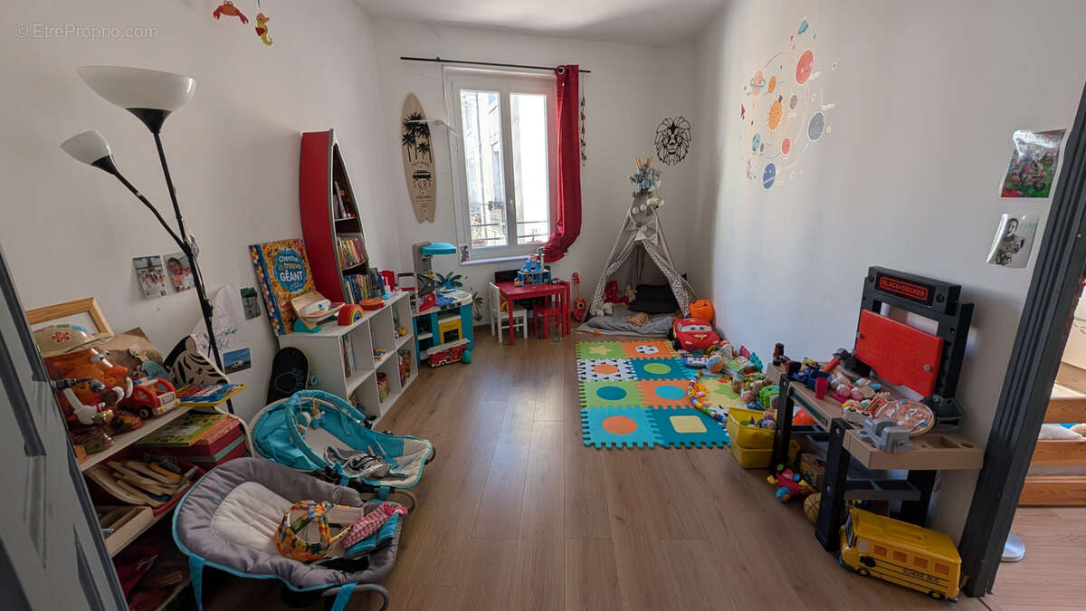 Appartement à GANGES