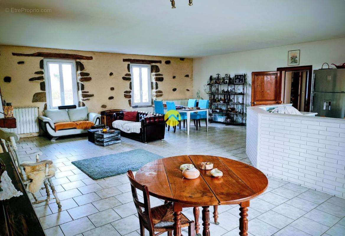 Maison à CREVANT