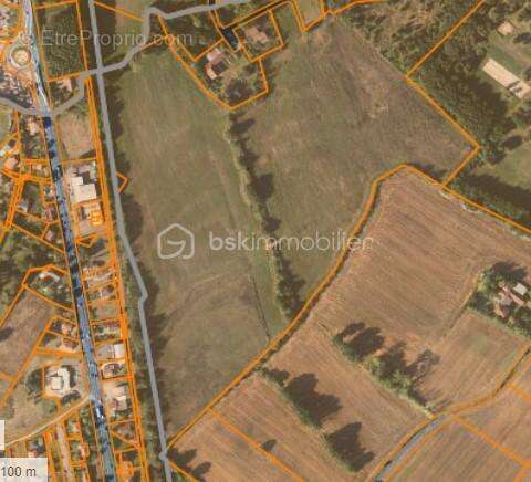 Terrain à AIRE-SUR-L'ADOUR