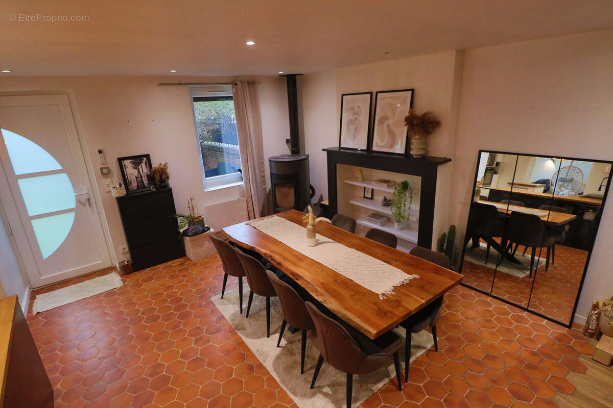 Maison à POUILLY-SUR-SAONE