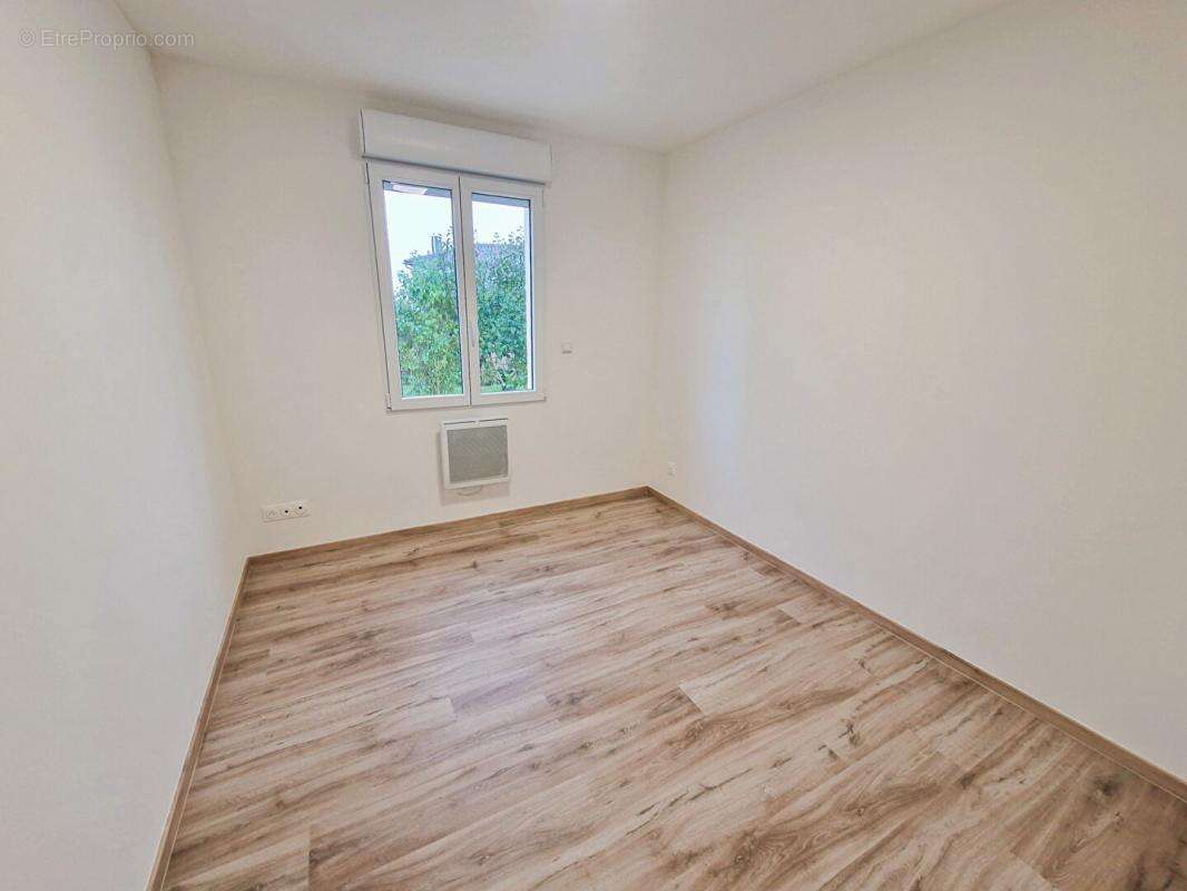 Maison à SAINT-PIERRE-D&#039;EXIDEUIL