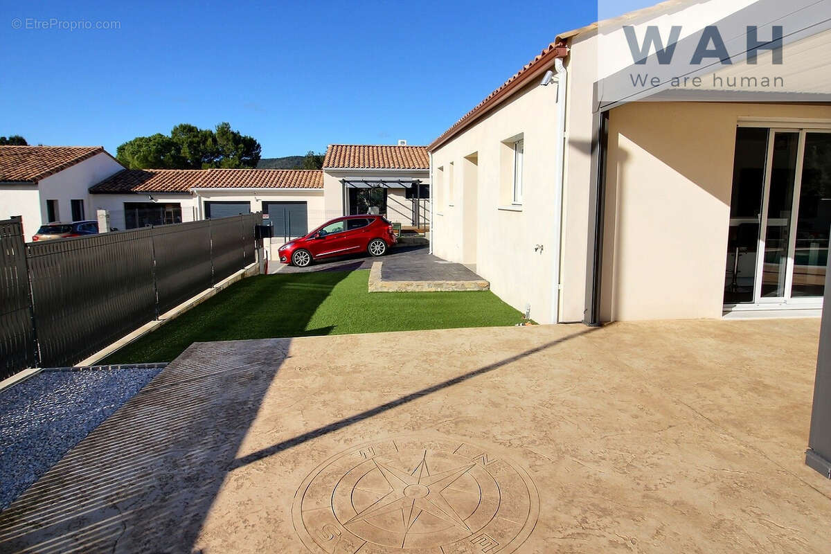 Maison à CLARET