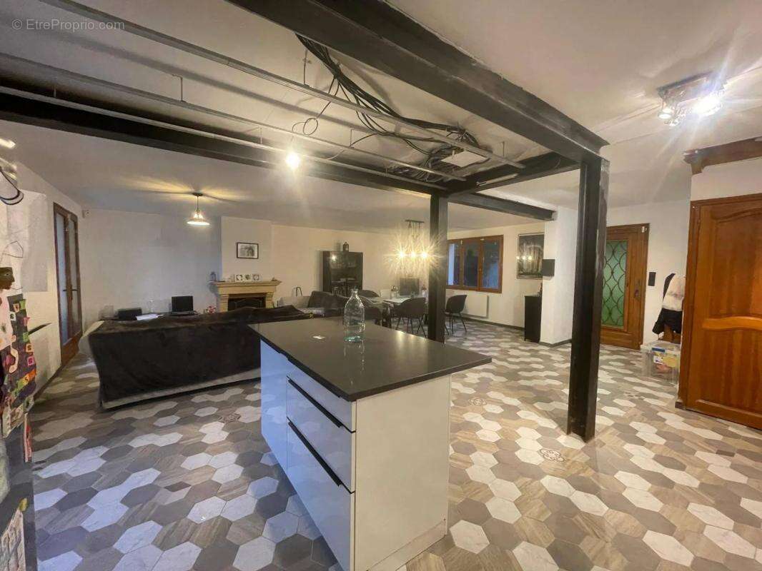 Maison à ROSNY-SUR-SEINE