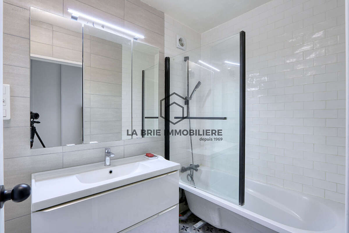 Appartement à LIMEIL-BREVANNES