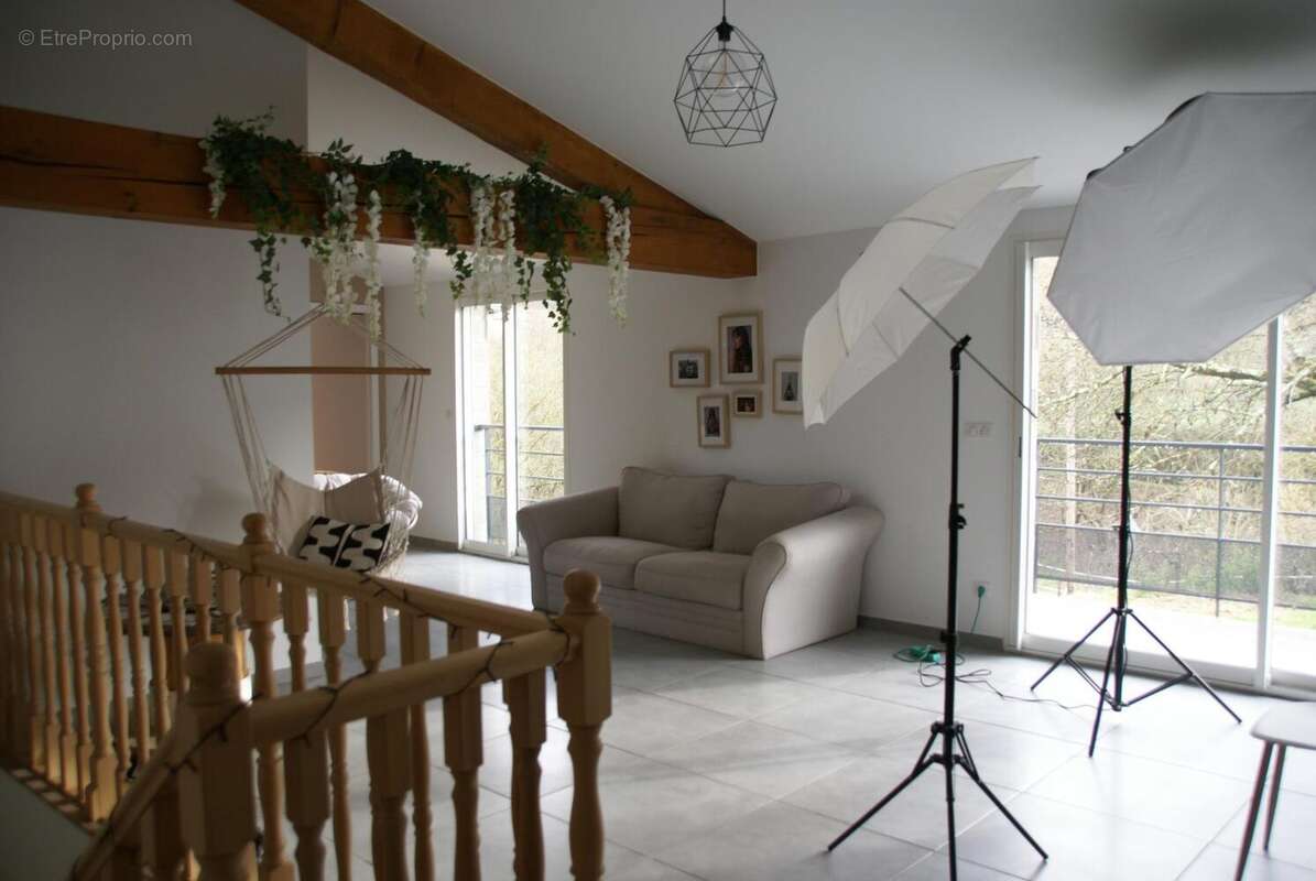 Maison 450 m² à Hostun  - photo 9