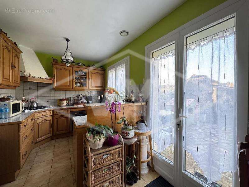 Maison à COMBS-LA-VILLE