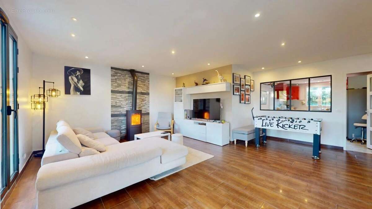 Maison à LES LOGES-EN-JOSAS