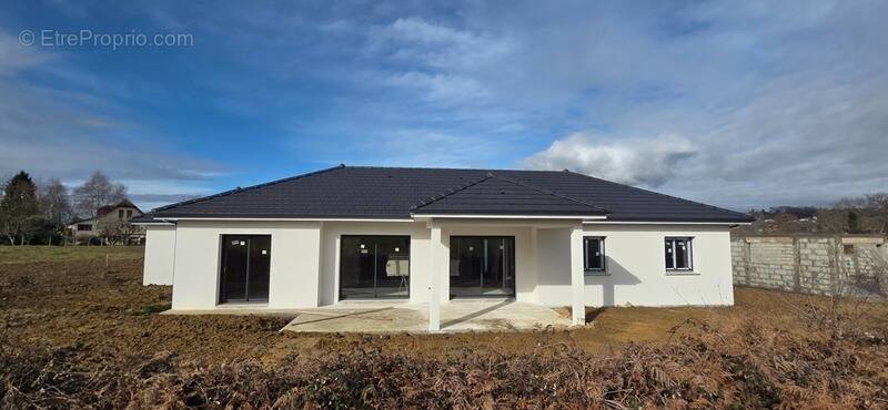 Maison à SERRES-CASTET