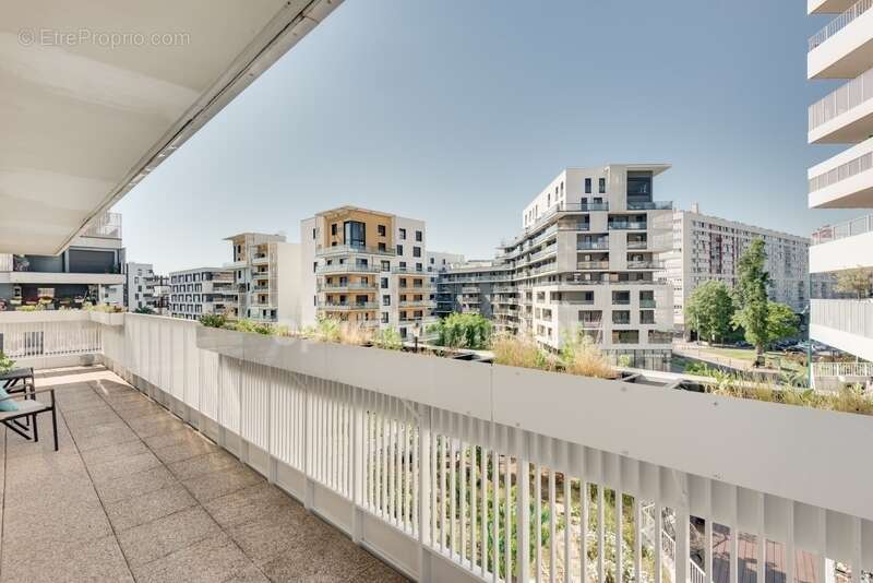 Appartement à GENNEVILLIERS