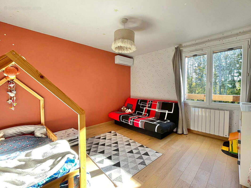 Maison à VAULX-MILIEU