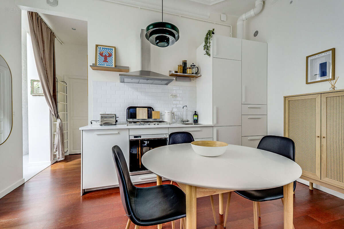 Appartement à PARIS-12E