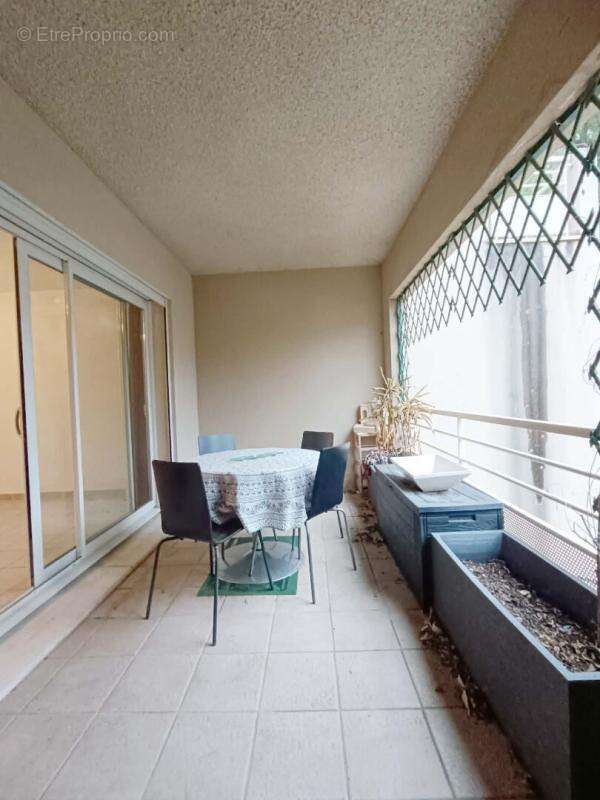 Appartement à SAINT-CHAMAS