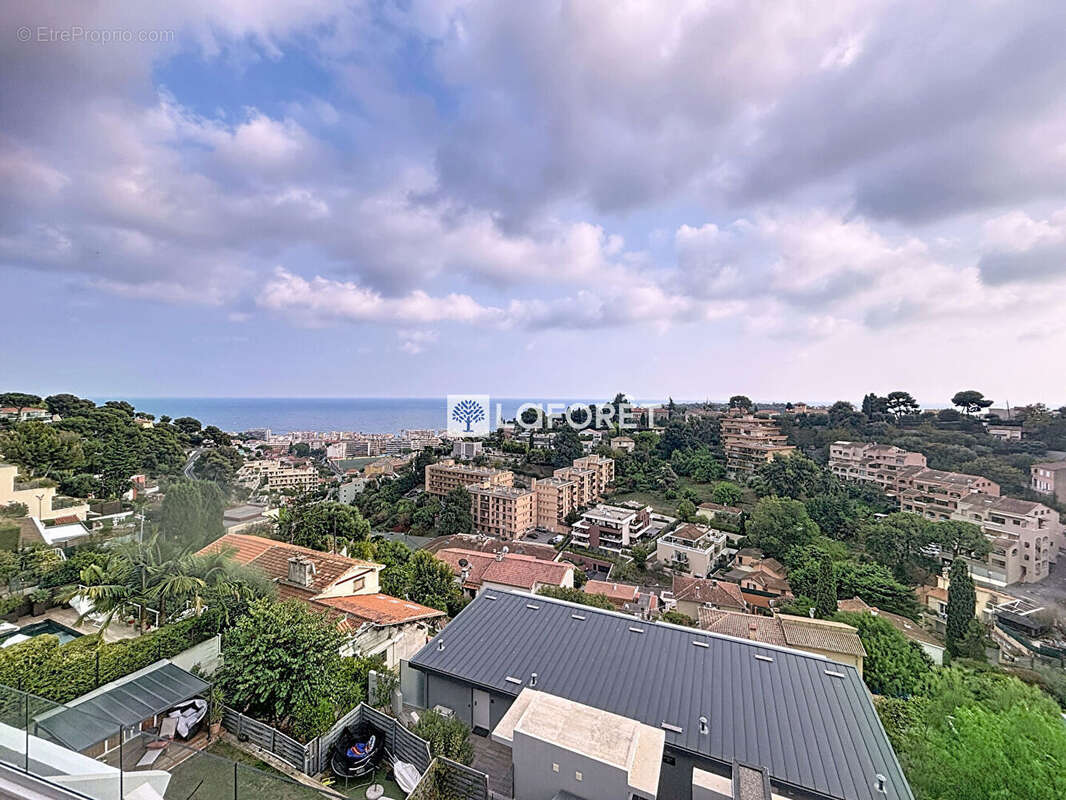 Appartement à ROQUEBRUNE-CAP-MARTIN