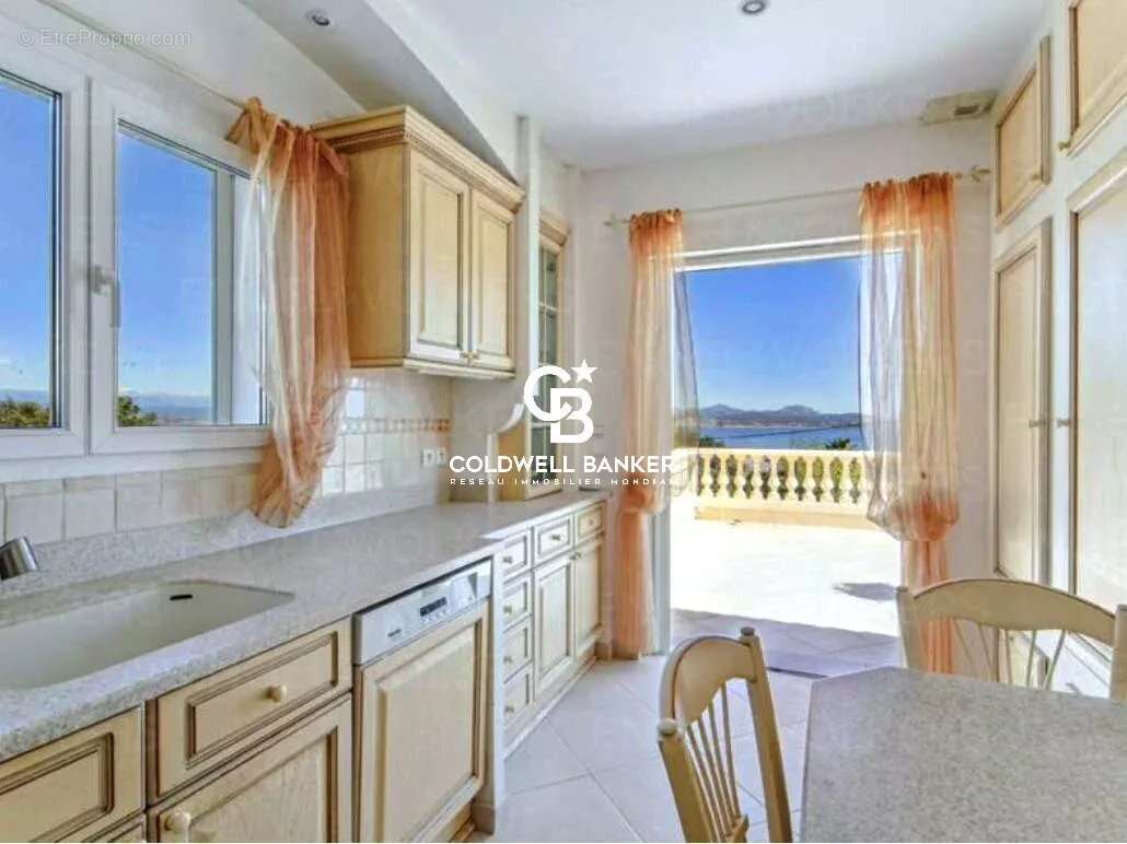 Maison à FREJUS