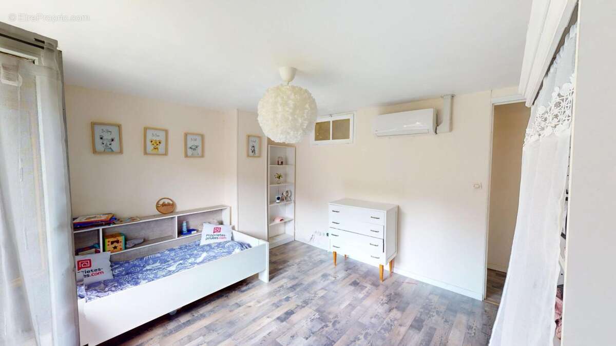 Maison à JOUY-LE-CHATEL