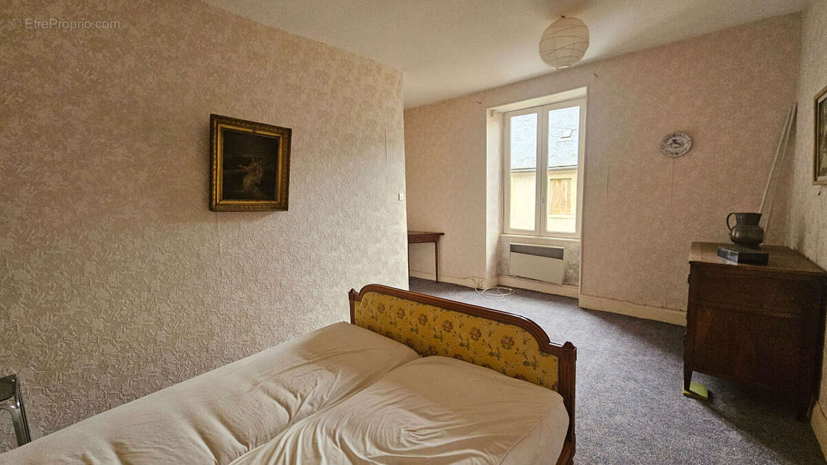 Appartement à SAINT-GENIEZ-D'OLT