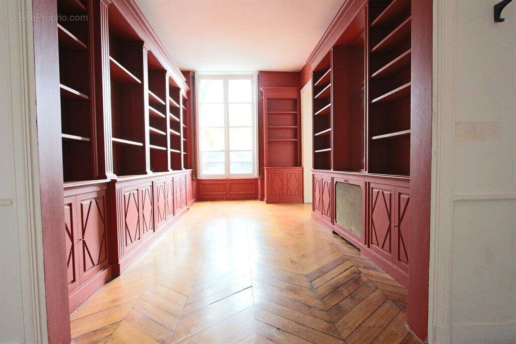 Appartement à PARIS-4E