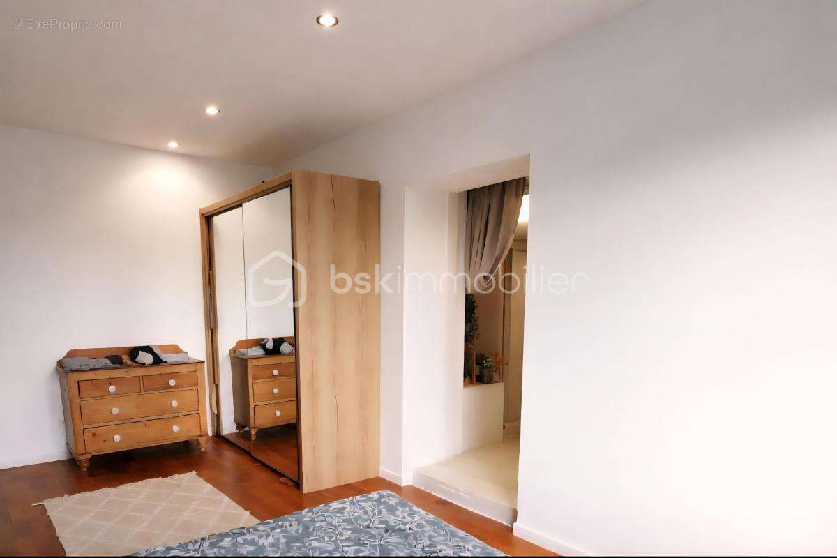 Maison à CHATILLON-SUR-CHALARONNE