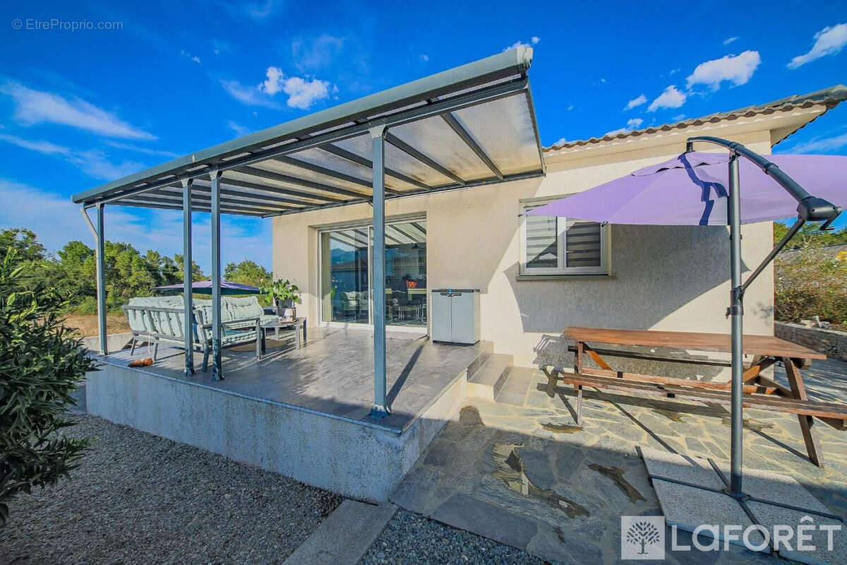 Maison à SANTA-MARIA-POGGIO