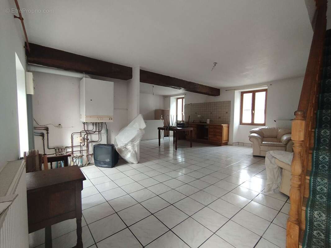 Maison à POUZAY