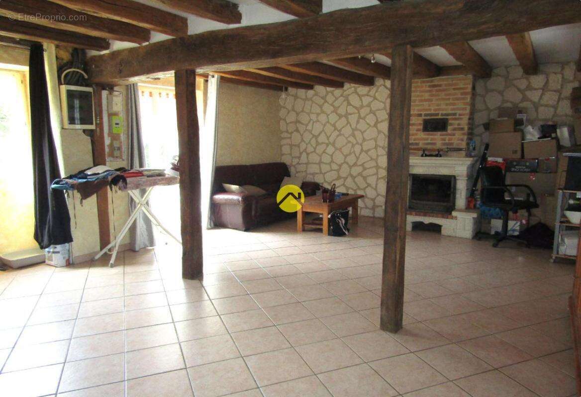 Maison à MONTRICHARD