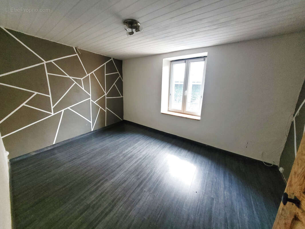 Maison à CASTANET-LE-HAUT