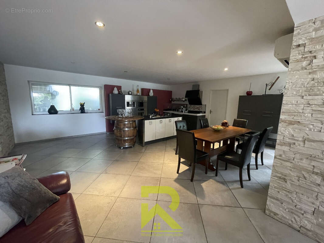 Maison à COLOMBIERS