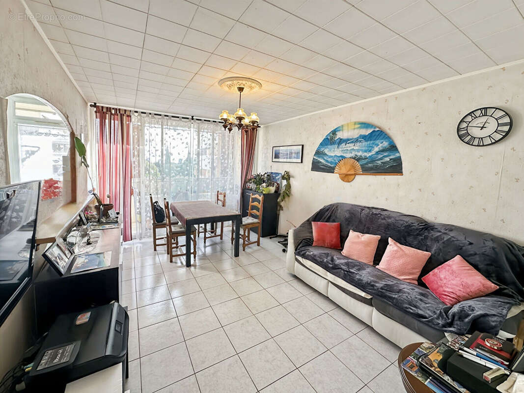 Appartement à MARSEILLE-15E