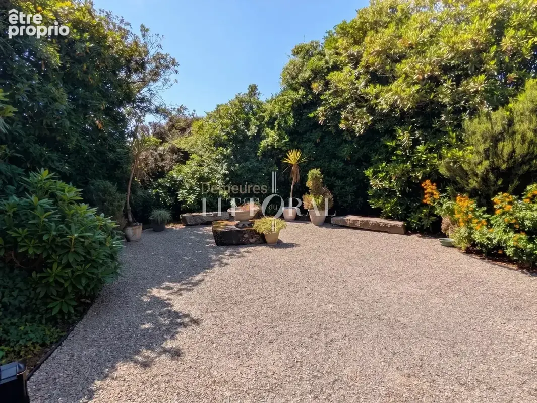 Exclusivité : Propriété en pierre proche de la mer et des plages - photo 12