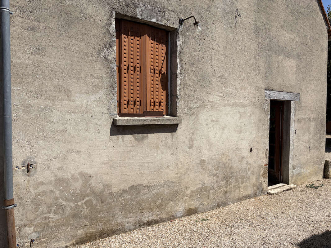 Grande grange de plain-pied au cœur de Fay-aux-Loges - photo 6