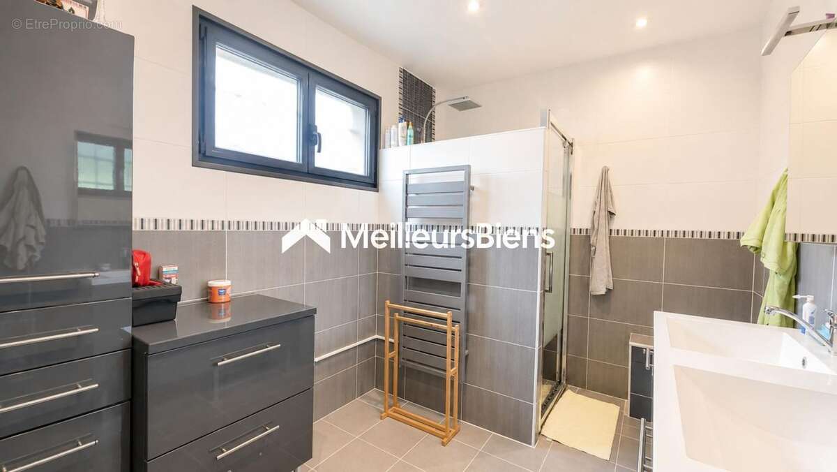 Maison 120 m² 3 chambres, sur un terrain de 1460 m², garage - photo 7