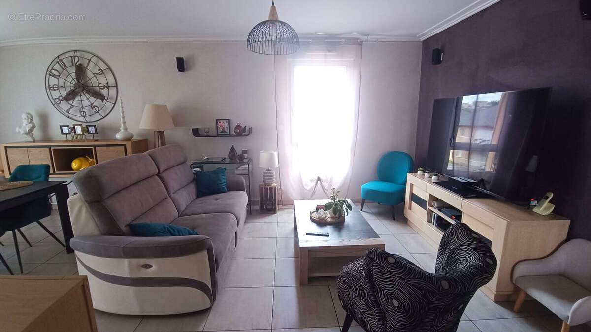Appartement à ONET-LE-CHATEAU