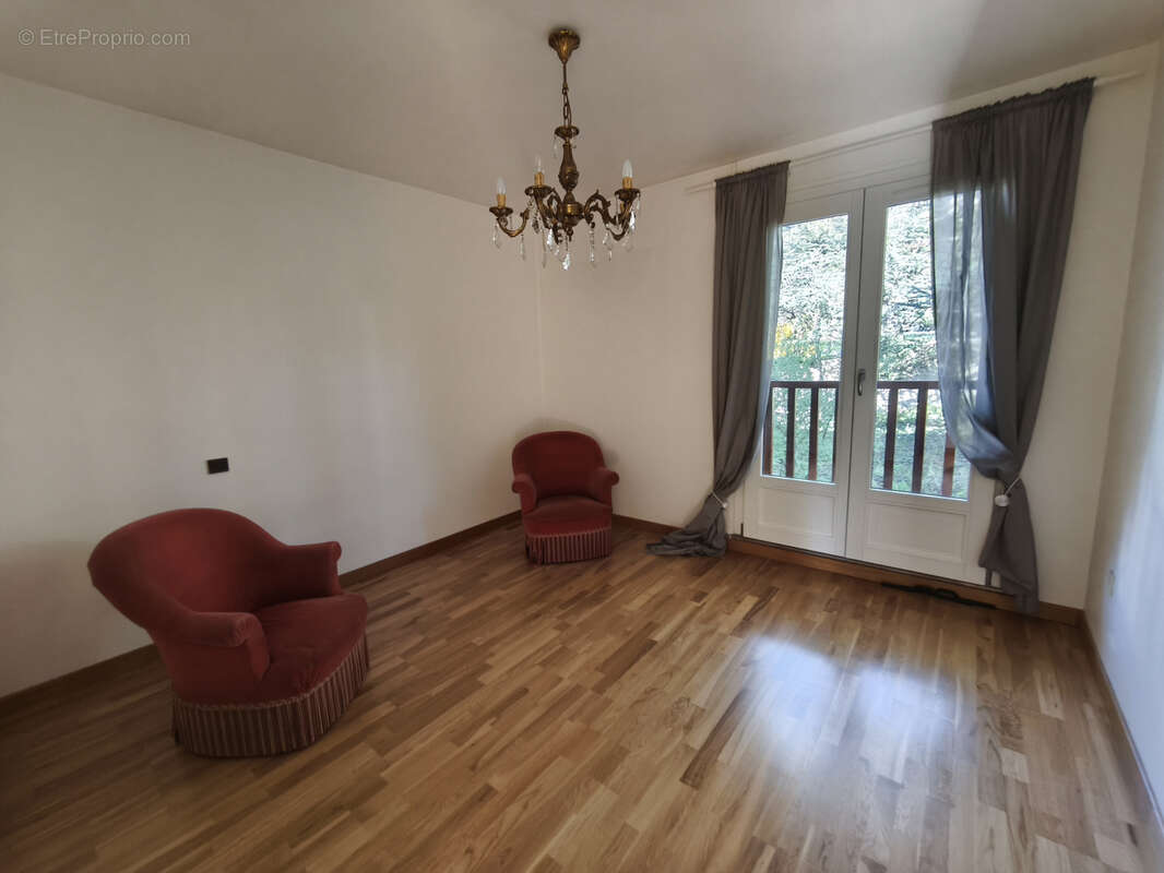 Saint-priest-en-jarez, maison 160 m2 6p+c. - photo 9