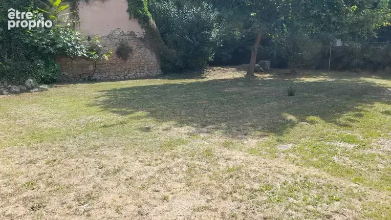 Vous cherchez une maison où tout peut se faire à pied… sans renoncer au calme ? - photo 9