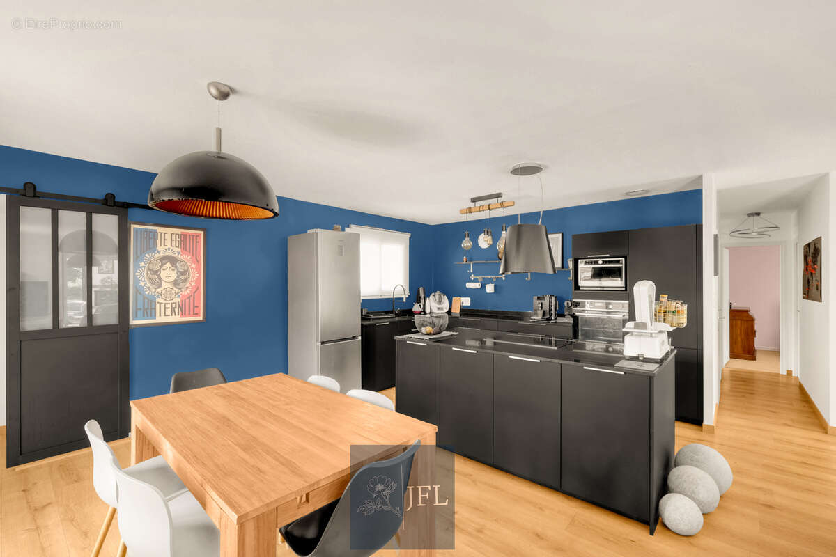 n°8 - Maison à DREMIL-LAFAGE