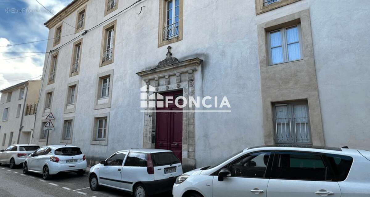 Appartement à ROQUEMAURE