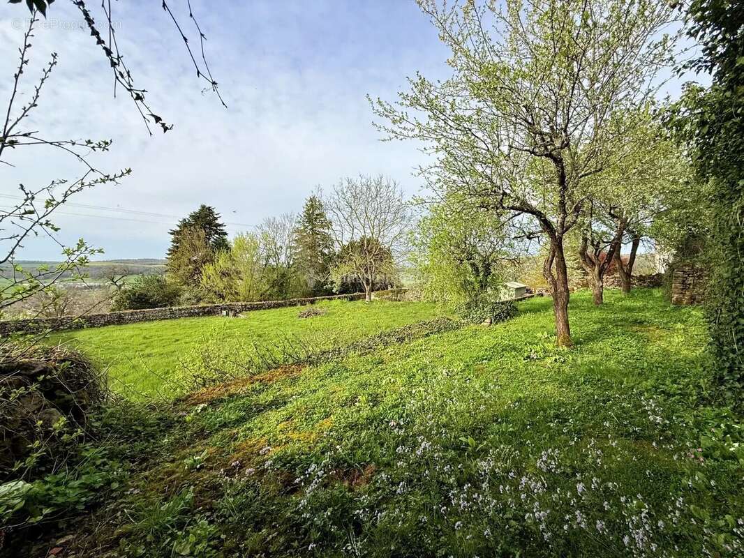 Maison à SOULAUCOURT-SUR-MOUZON