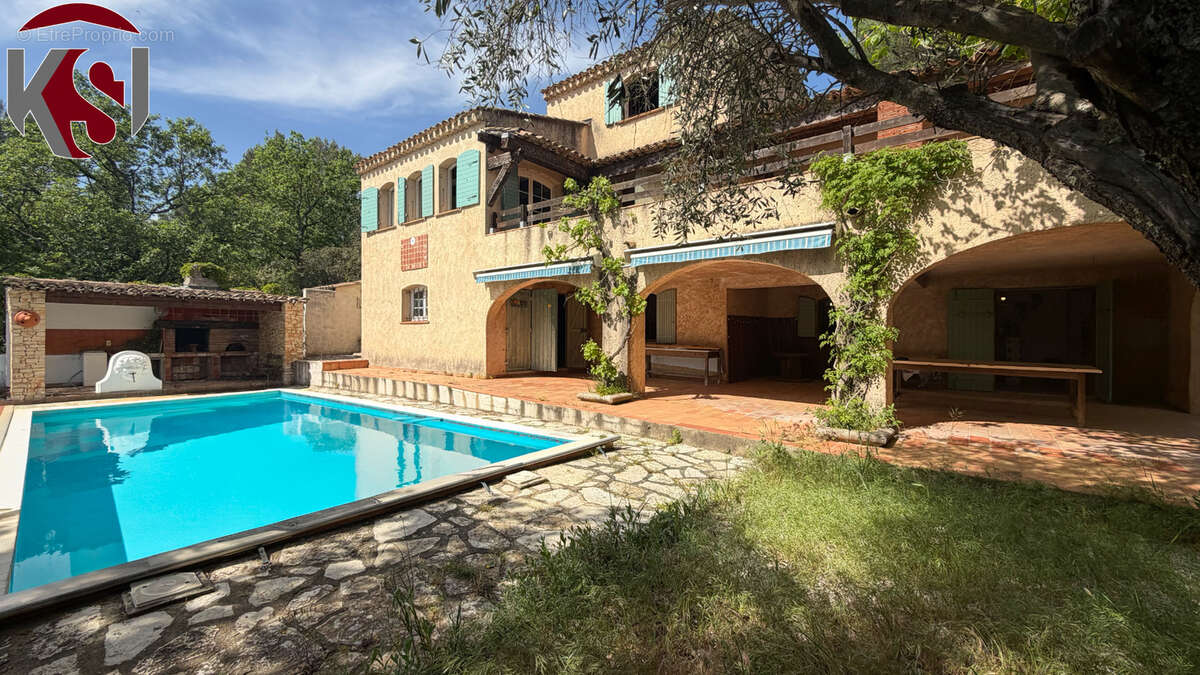 Maison à BRAS