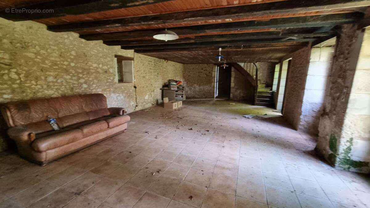 Maison à SAINT-AMAND-DE-VERGT